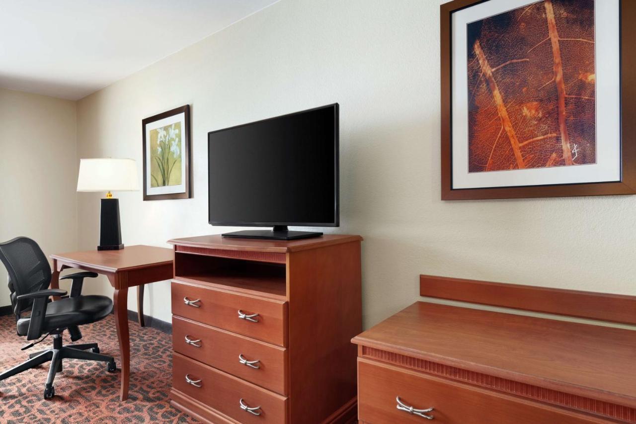 Hampton Inn Houston Stafford Exteriör bild